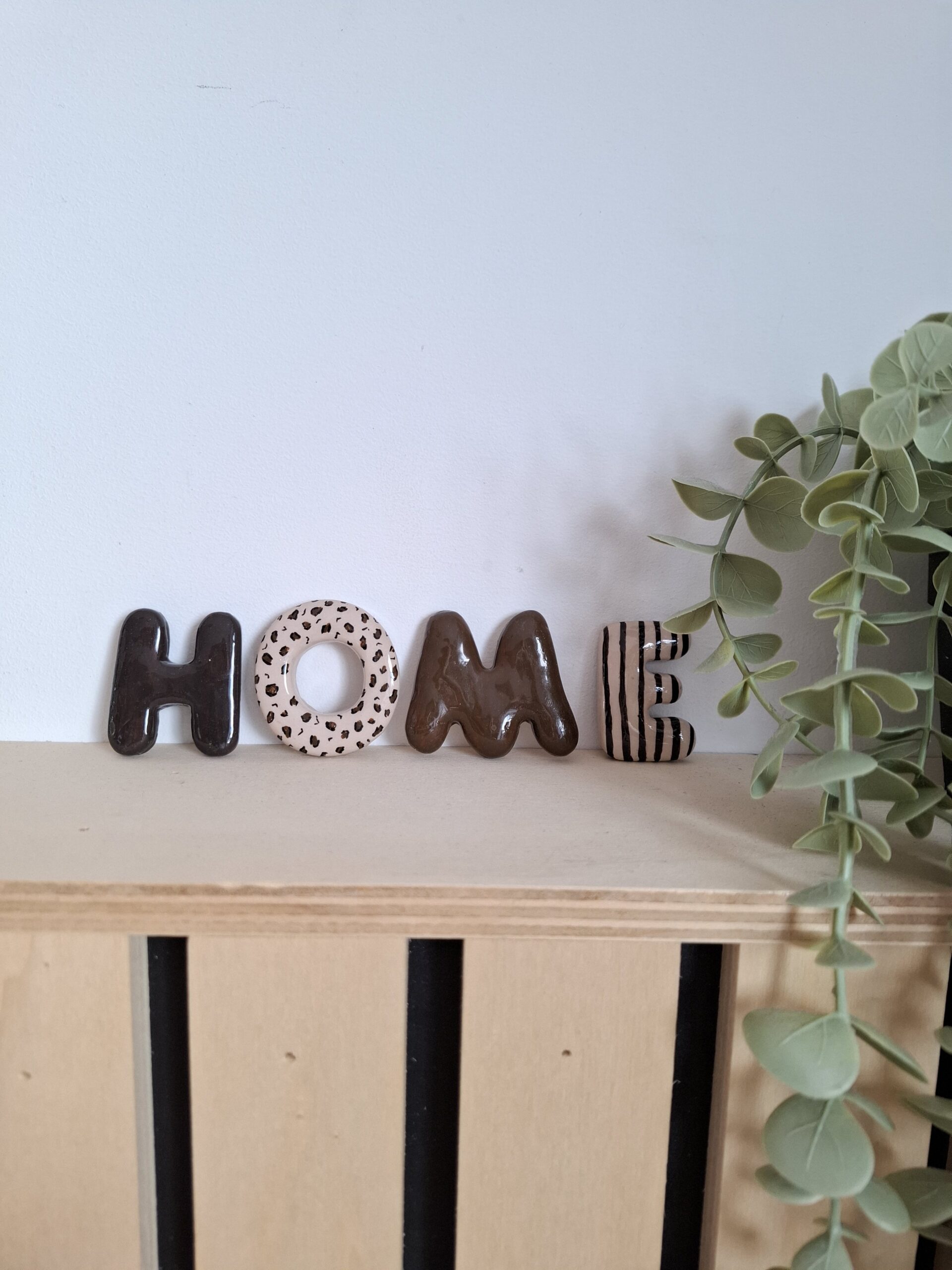 Klei letters "Home"